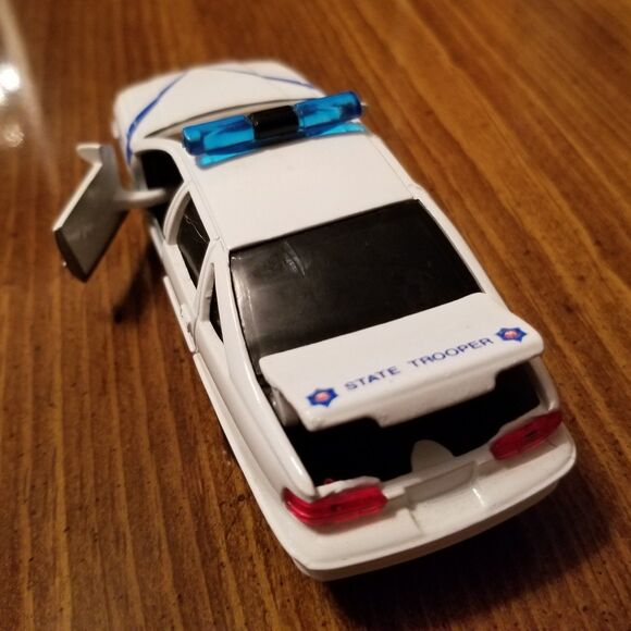 Arkansas State Police Road Champs die cast police car 1:43 scale - Picture 3 of 12